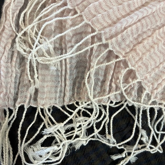 lovely pale pink scarf. - Picture 3 of 3